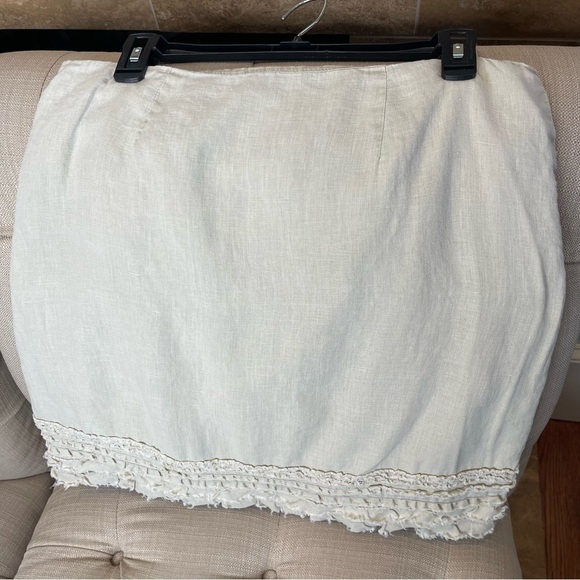 AC:  Relax Tommy Bahamma Beige Linen Ruffle Mini Skirt 19” Size 10 - Picture 1 of 10